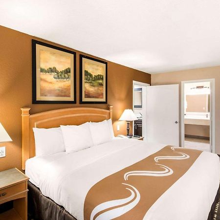 Quality Inn & Suites Plano East - Richardson Eksteriør bilde