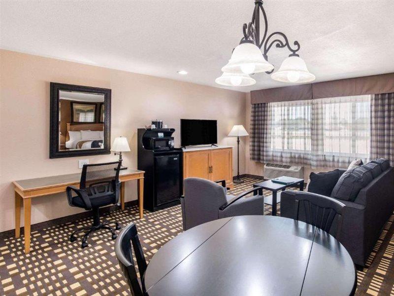 Quality Inn & Suites Plano East - Richardson Eksteriør bilde