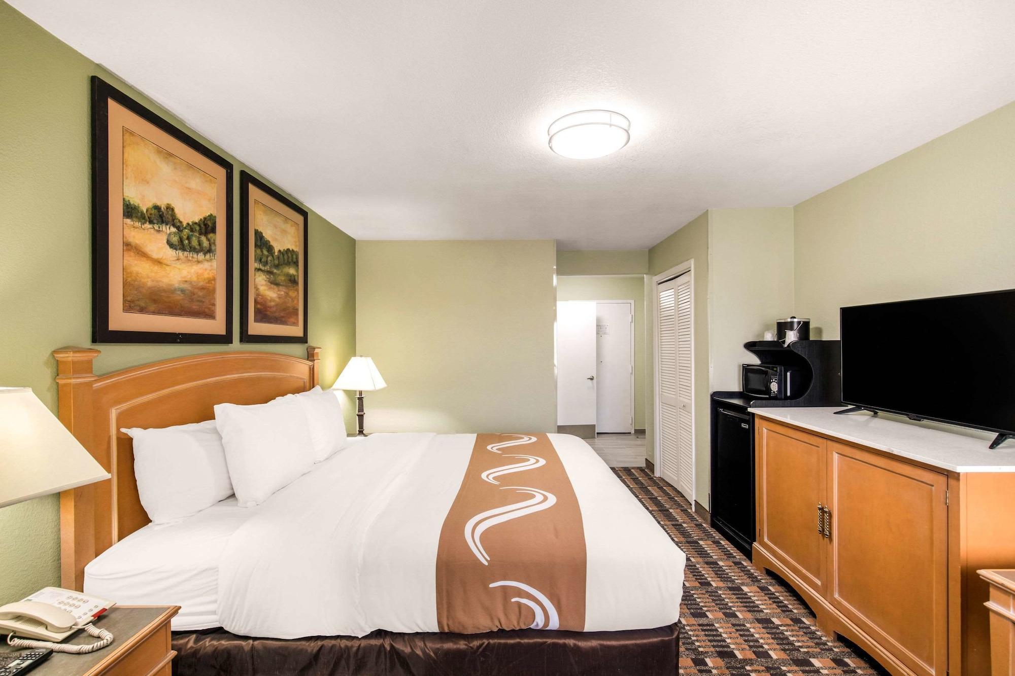 Quality Inn & Suites Plano East - Richardson Eksteriør bilde