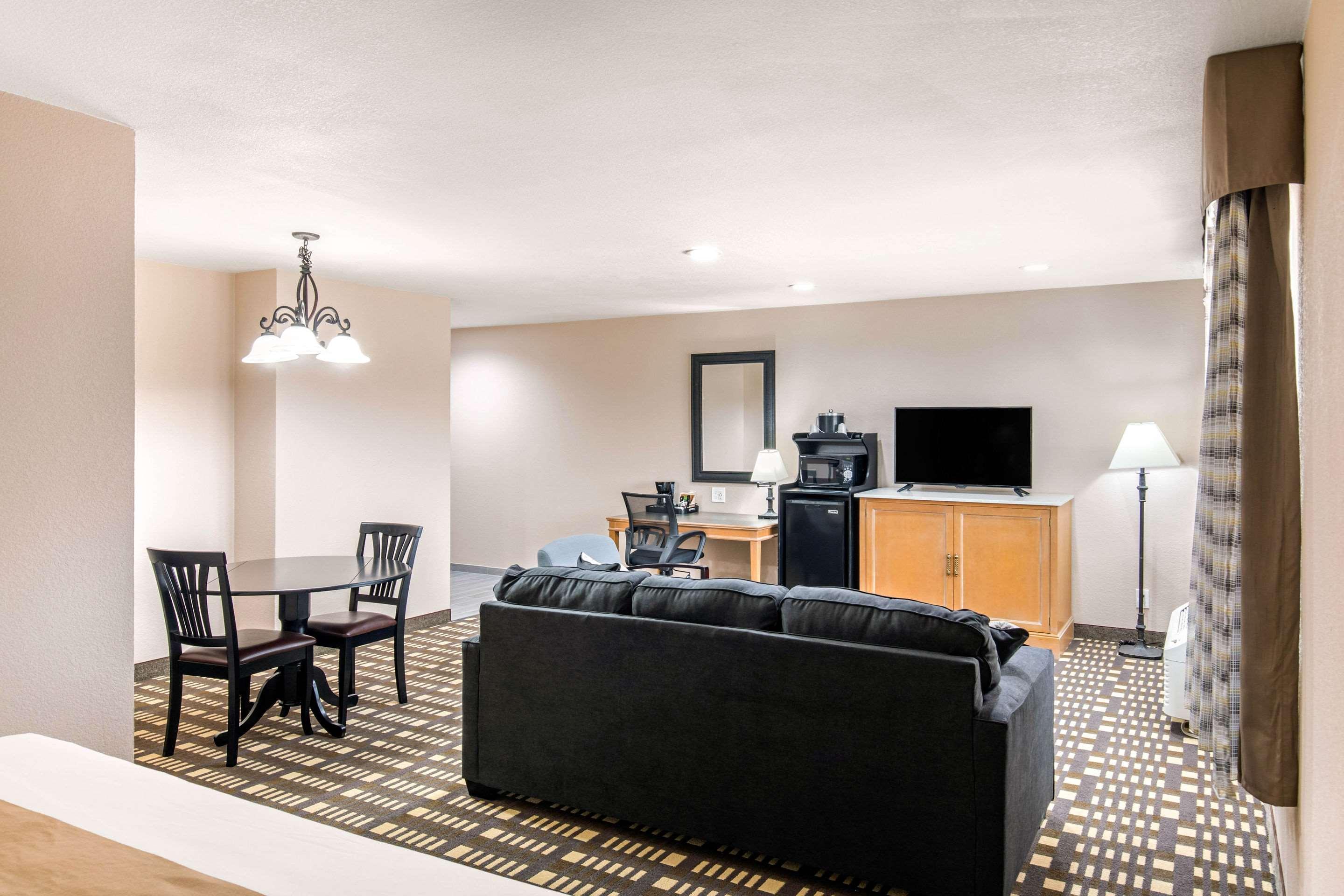 Quality Inn & Suites Plano East - Richardson Eksteriør bilde
