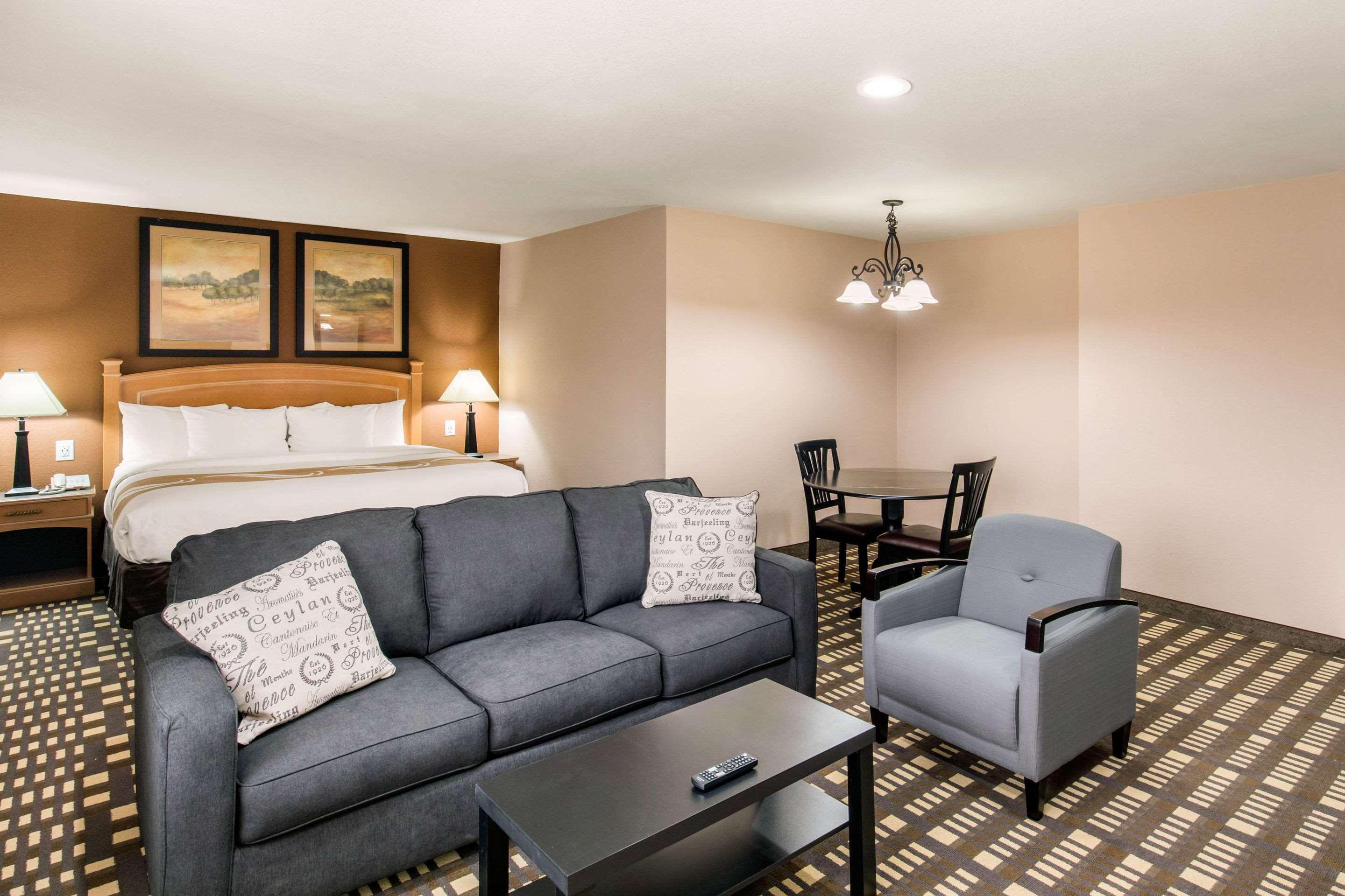Quality Inn & Suites Plano East - Richardson Eksteriør bilde