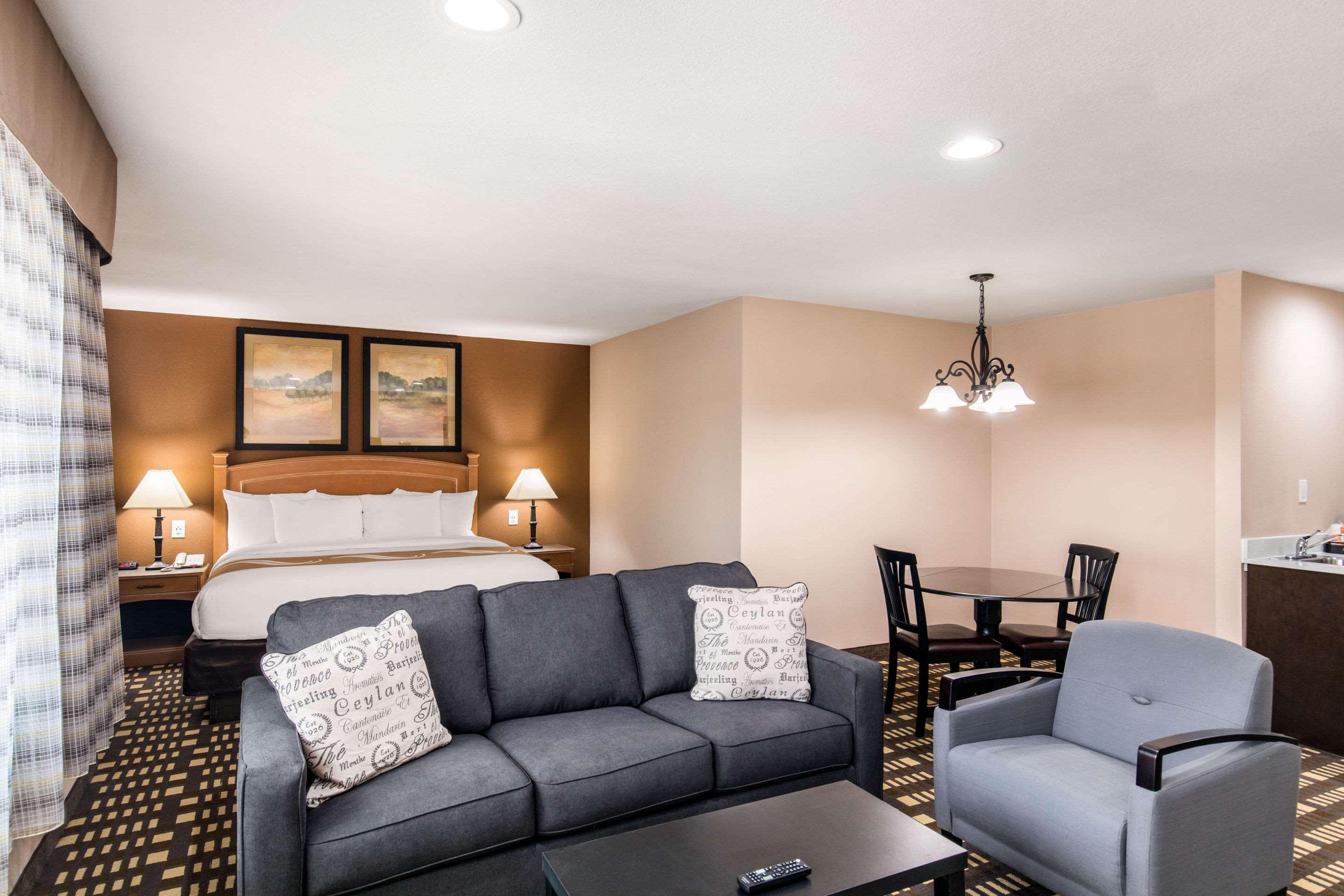 Quality Inn & Suites Plano East - Richardson Eksteriør bilde