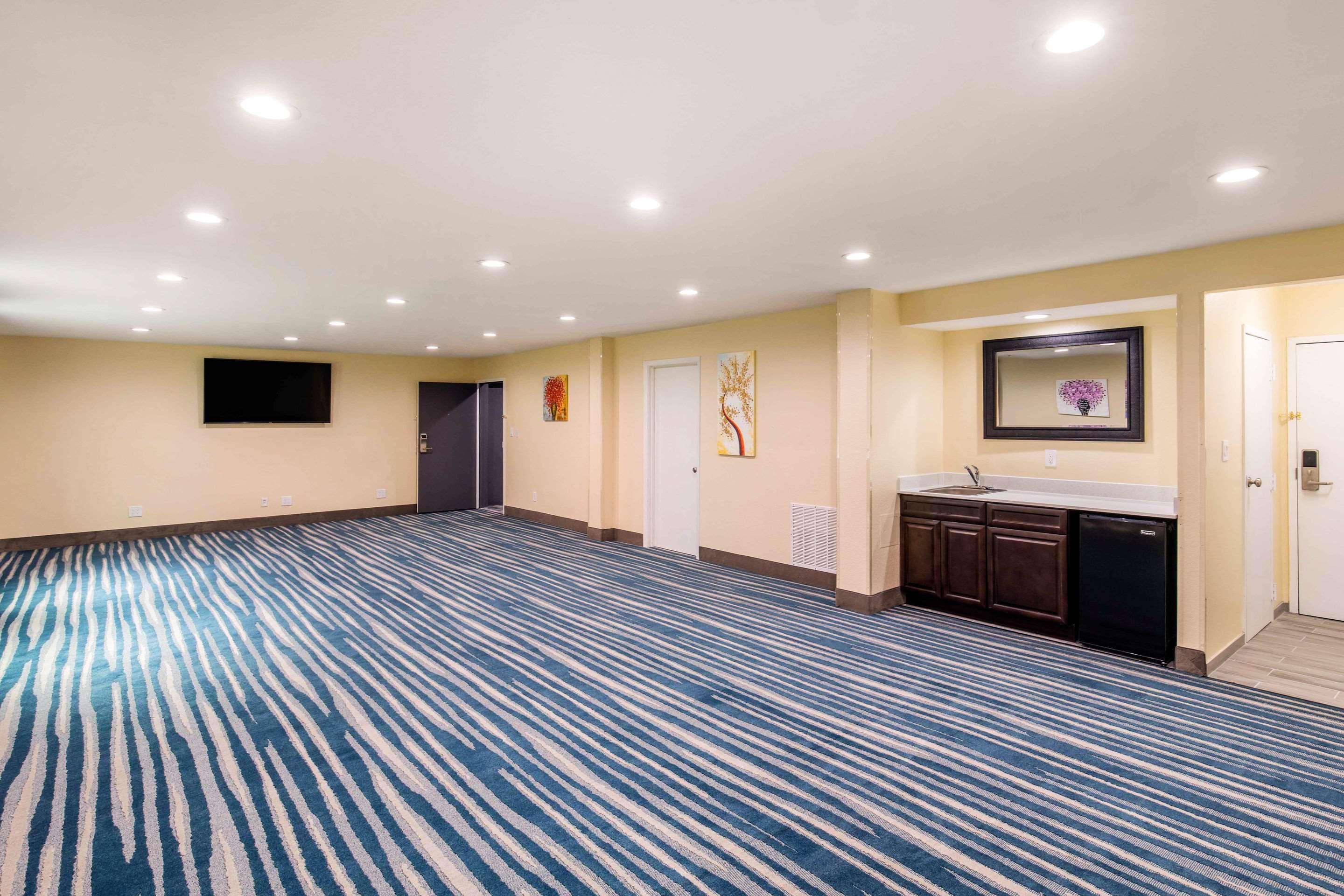 Quality Inn & Suites Plano East - Richardson Eksteriør bilde
