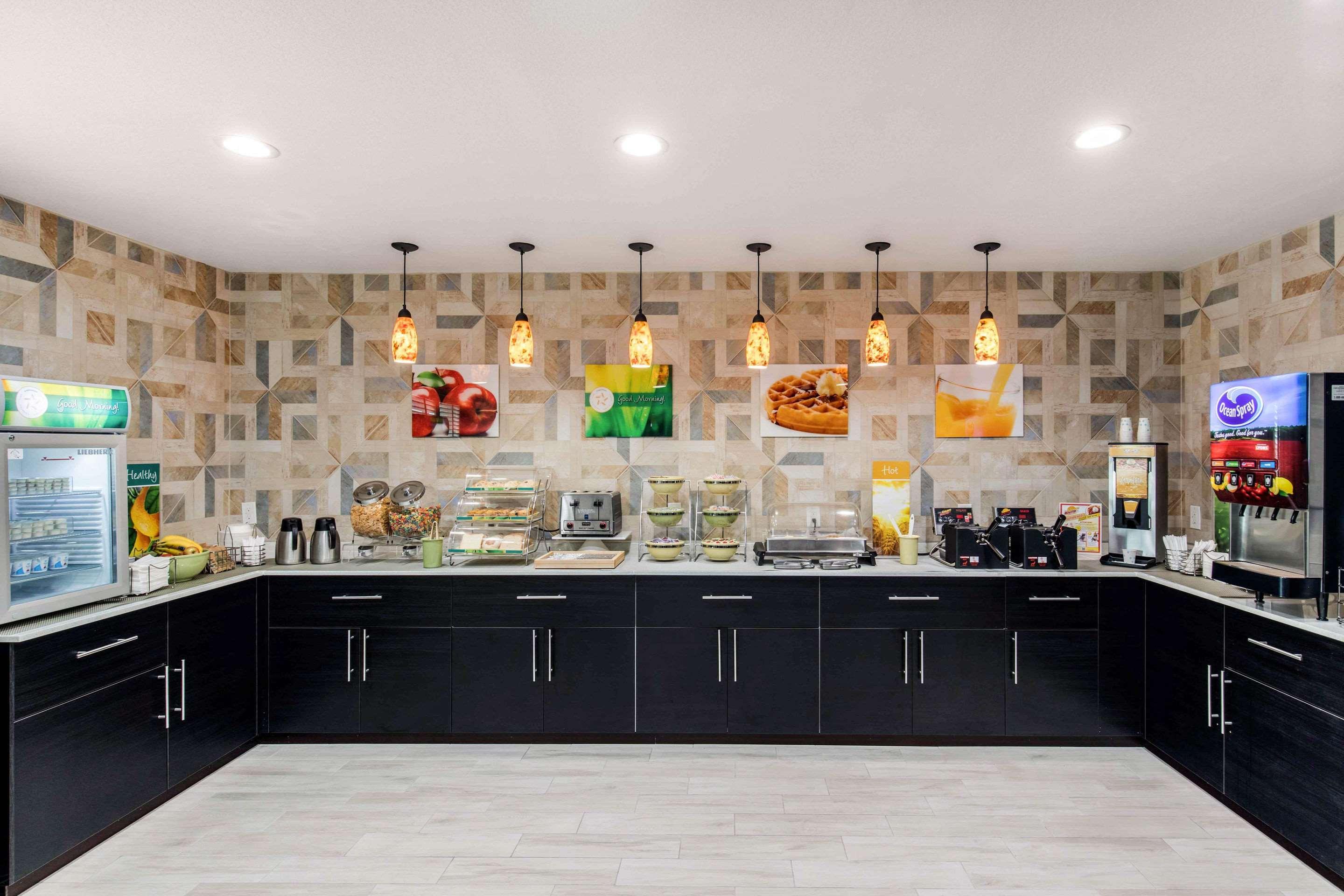 Quality Inn & Suites Plano East - Richardson Eksteriør bilde