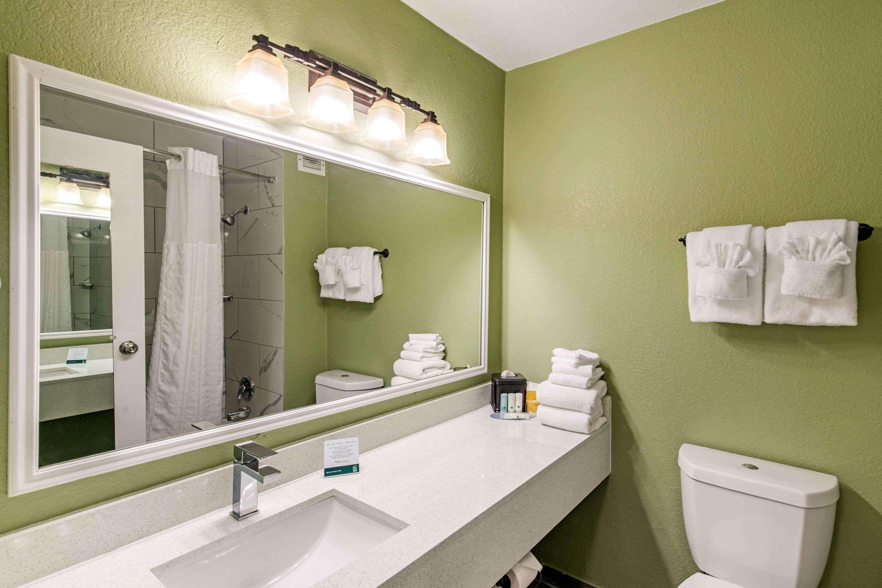 Quality Inn & Suites Plano East - Richardson Eksteriør bilde